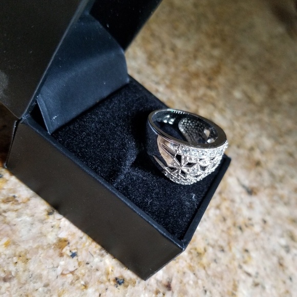 Silver evening ring - Picture 2 of 3